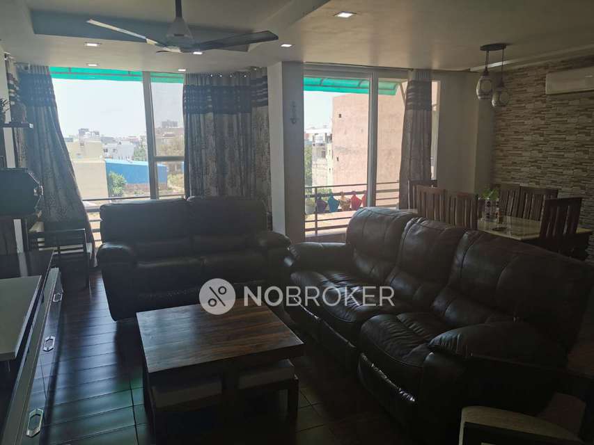 4 BHK Flat In Vidhya Group Apartment, Ashok Vihar Phase Iii Extension, Ashok Vihar Phase Iii  For Sale  In Ashok Vihar Phase Iii Extension