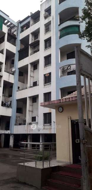 Shared Room for Male In 2 BHK  In Kohinoor Vayona In Pimpri-chinchwad,