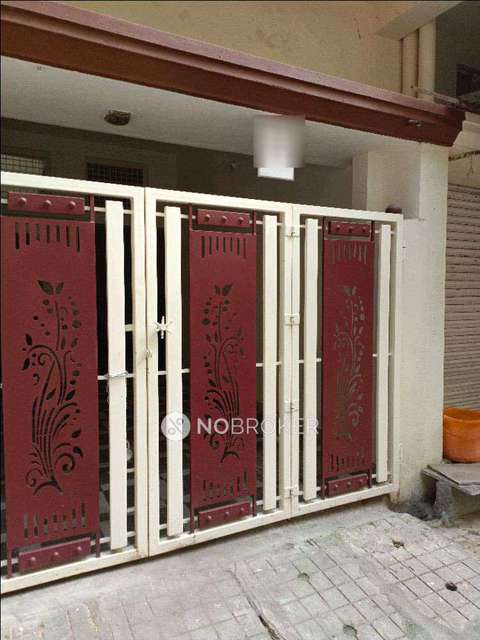 2 BHK Flat In Sb for Rent  In Adugodi