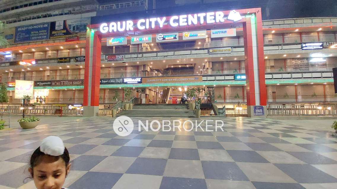 Shop in Sector 4, Greater_noida for sale 