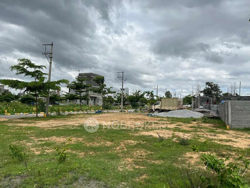 Plot For Sale  In Bnt Royal Regalia In Hulimangala