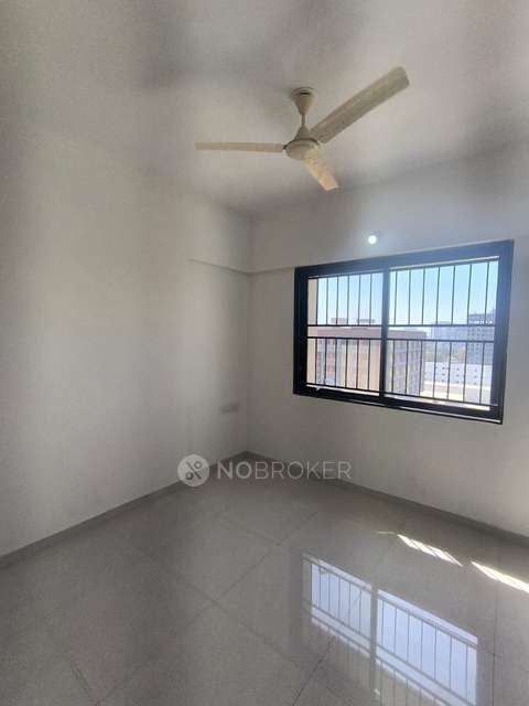 Single Room for Male In 3 BHK  In Vj Yashwin Nuovo Centro (ync), Yashwin Nuovo Centro In Wakad