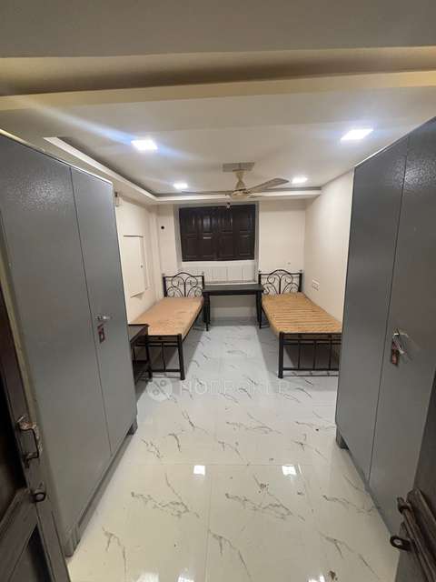 PG for Girls in Bandra West