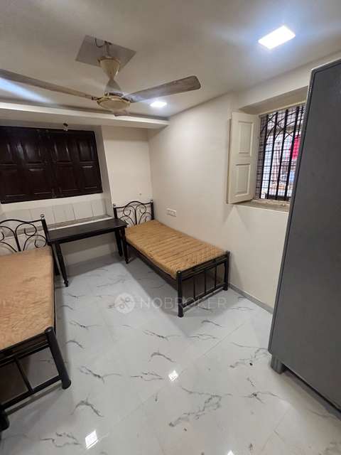 PG for Girls in Bandra West