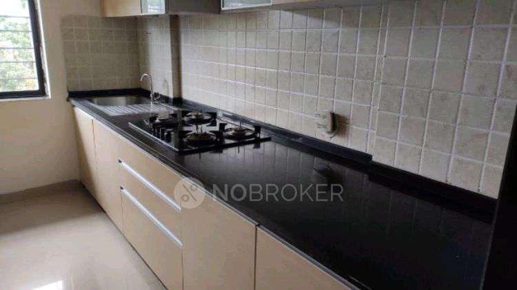 Single Room for Female In 3 BHK  In Kalpataru Splendour In Wakad