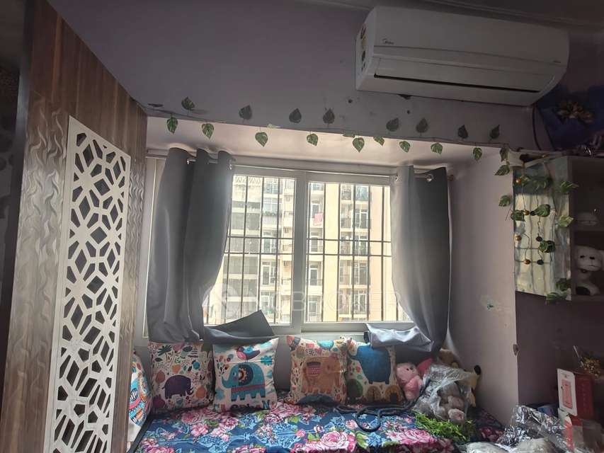 2 BHK Flat In Aarcity Regency Park for Rent  In Sector 16c