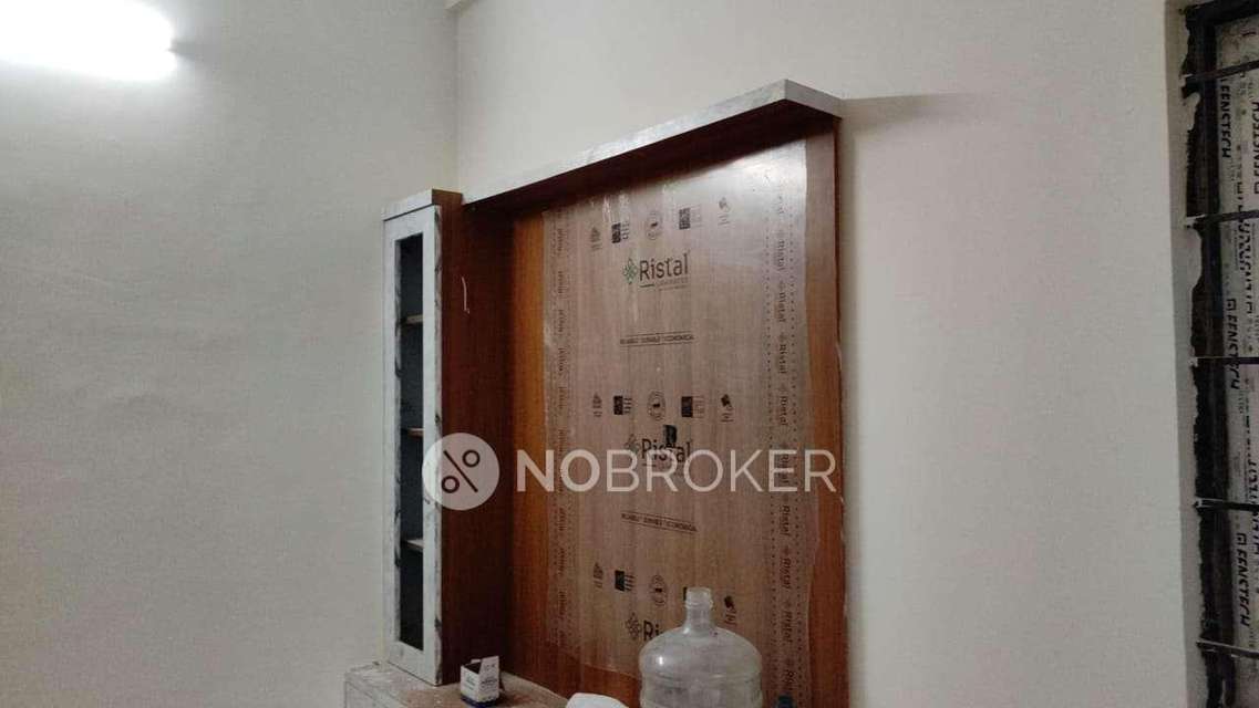 4+ BHK House For Sale  In Sathnur