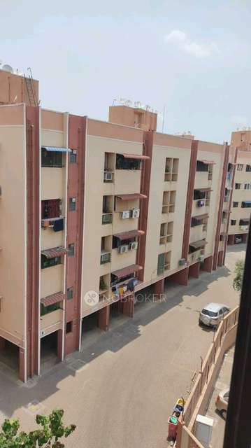 2 BHK Flat In Yuga Kalpataru For Sale  In Koyambedu