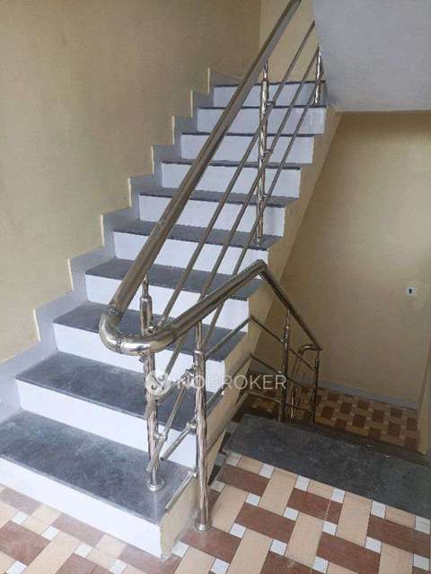 1 BHK Flat In Shri Swami Samarth Building Near Sadabahar Complex for Rent  In Sadabahar Complex A K