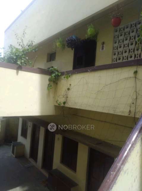 1 BHK Flat In Indepenfent House for Rent  In 1-1, Near Duraisamy Subway, Gokulam Colony, Ramakrishnapuram, West Mambalam, Chennai, Tamil Nadu 600033, India
