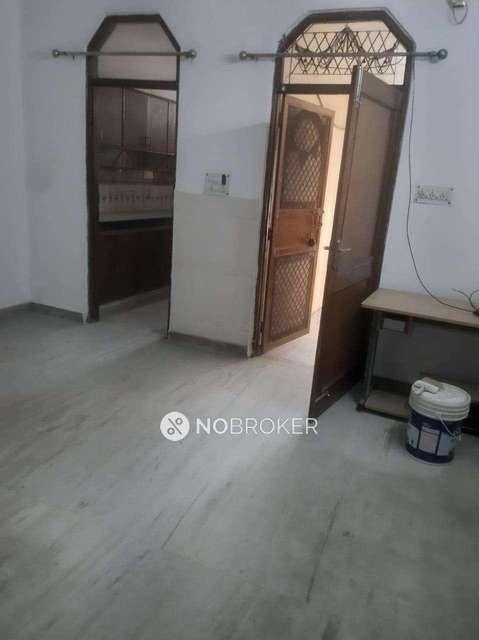 2 BHK Flat In Dhirpur, Delhi 9 For Sale  In Mukherjee Nagar