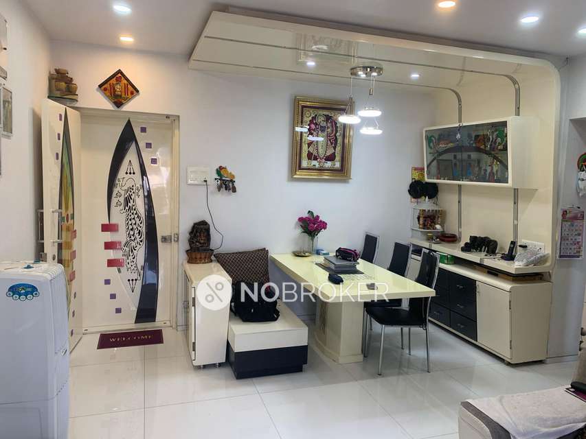 2 BHK Flat In Raheja Heights For Sale  In Malad East