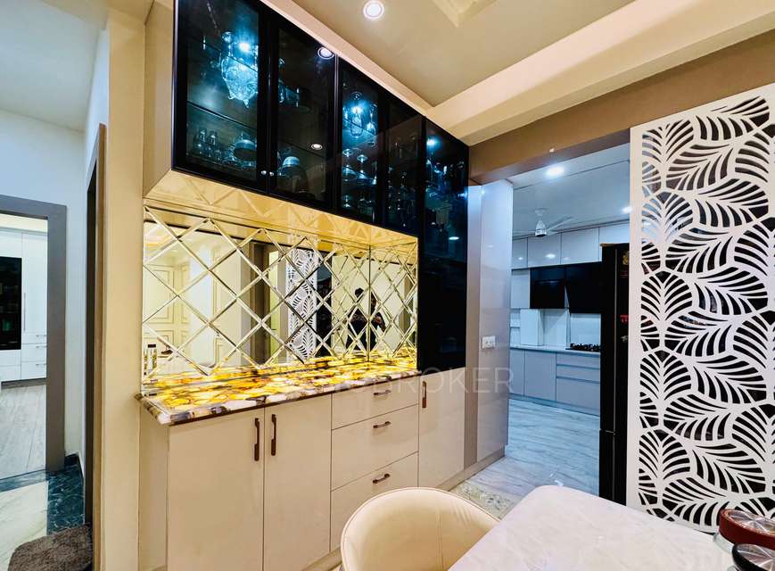 3 BHK Flat In Mahagun Mansion For Sale  In Indirapuram