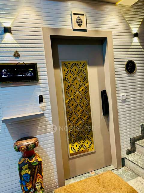 3 BHK Flat In Mahagun Mansion For Sale  In Indirapuram