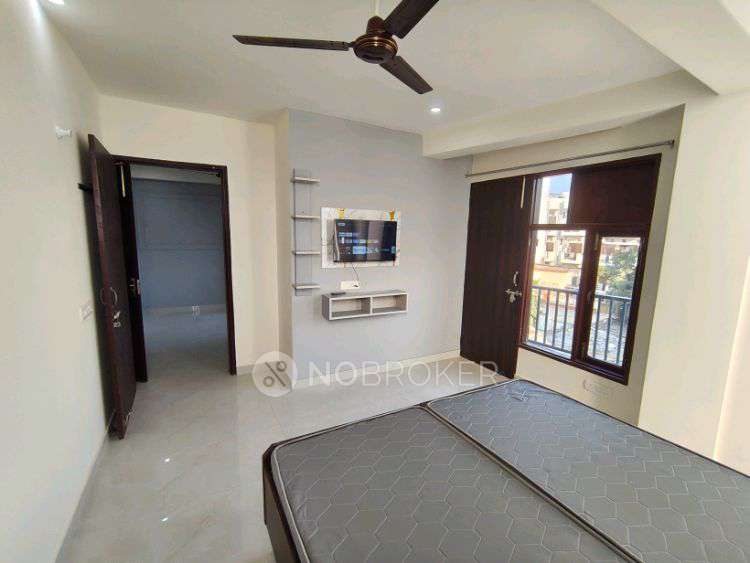 1 BHK Flat In Op Homes for Rent  In Sector 52