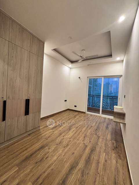 3 BHK Flat In Luxury Floors Sector 71, Southern Peripheral Road for Rent  In Sector 71