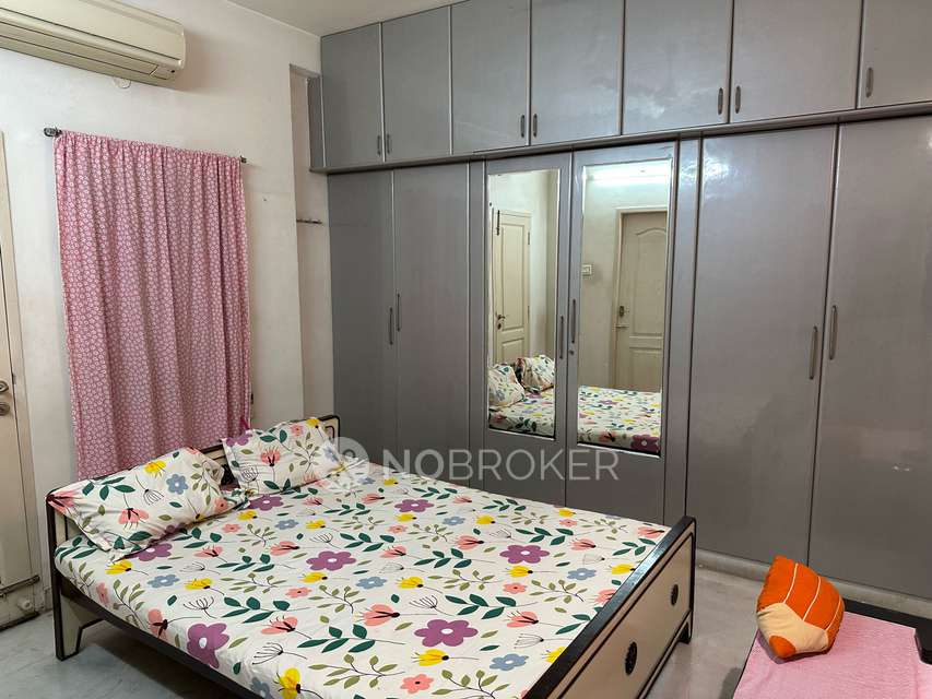 3 BHK Flat In Shree Apartments For Sale  In 11th Street