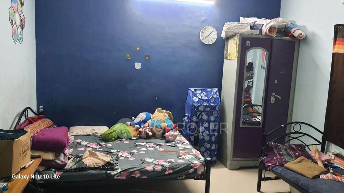 1 BHK Flat In Park Avenue for Lease  In 7, 10th Street