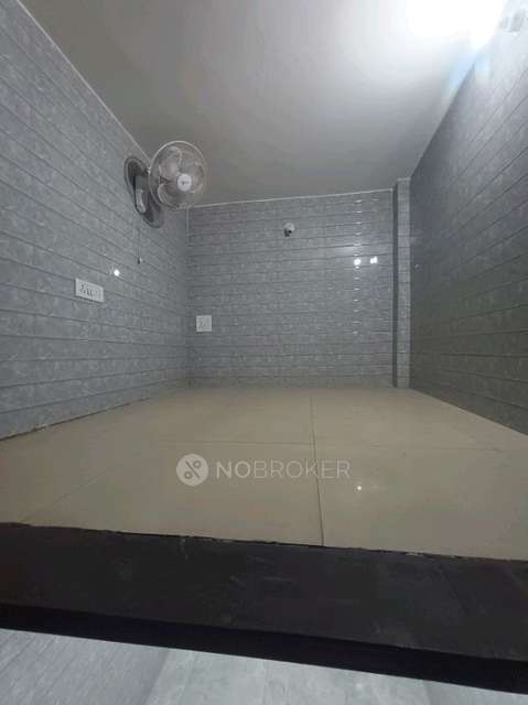 Shop in F 14/55, Model Town Phase 2, Model Town Phase I, Model Town, Delhi, 110033, India, Delhi for Rent 