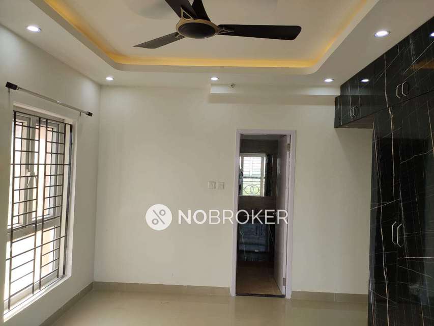 Shared Room for Female In 3 BHK  In Ozone Greens, Medavakkam, Medavakkam In Medavakkam