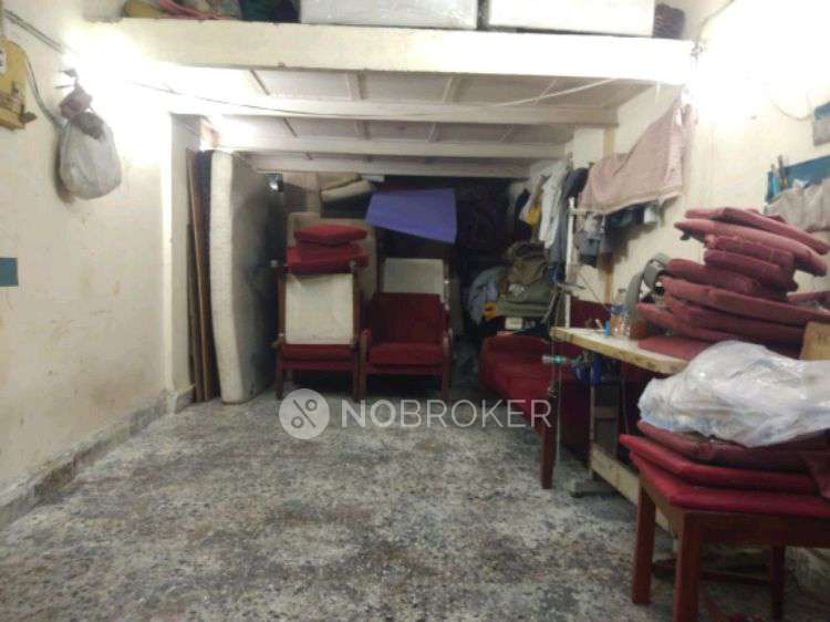 Godown/Warehouse in Mahim West, Mumbai for sale 