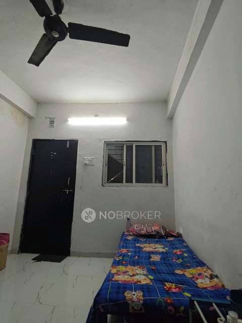 Shared Room for Female In 1 BHK  In Sb In Gokhalenagar