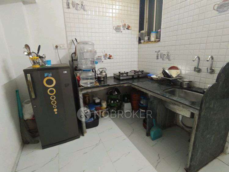 Shared Room for Female In 1 BHK  In Sb In Gokhalenagar