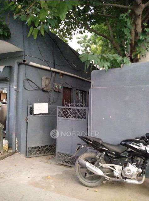 1 RK Flat In Standalonde Building for Rent  In Sector 17