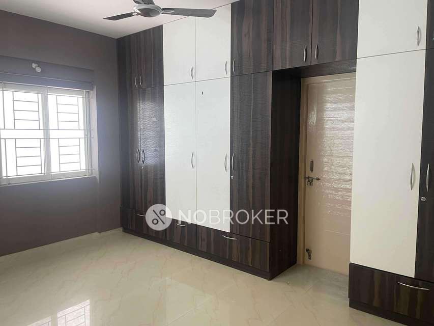 3 BHK Flat In Pyramid Banksia & Mahika For Sale  In Nehru Nagar