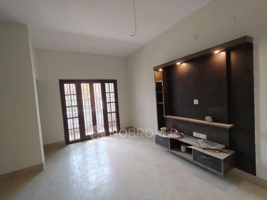 4+ BHK Flat For Sale  In Byrathi