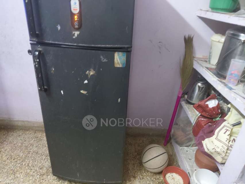 2 BHK Flat In Jayalakshmi Apartment For Sale  In Valasaravakkam