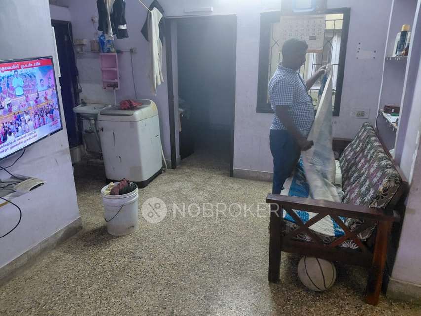 2 BHK Flat In Jayalakshmi Apartment For Sale  In Valasaravakkam