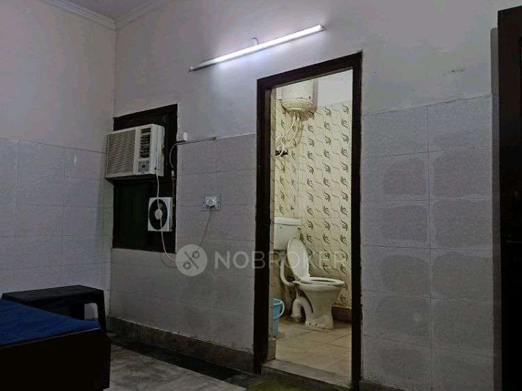 PG for Anyone in Sector 44