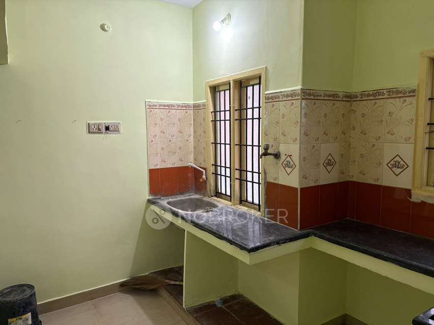 2 BHK Flat In Moon Light Sonata, Pozhichalur For Sale  In Anjineyar Kovil