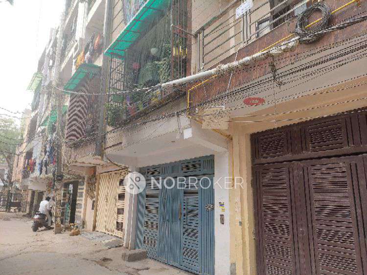 Single Room for Female In 2 BHK  In A133, Bhagwati Garden Ext. In  Nawada