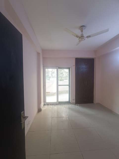 3 BHK Flat In Ajnara Grand Heritage For Sale  In Sector 74