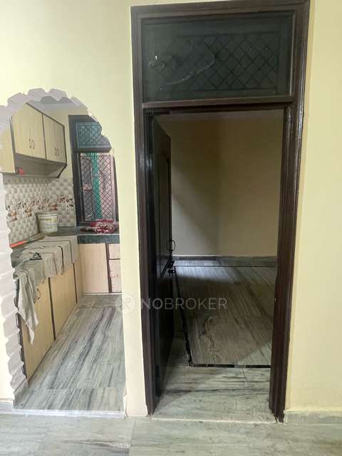 2 BHK Flat In Radha Rani Tower Sant Nagar for Rent  In Sant Nagar