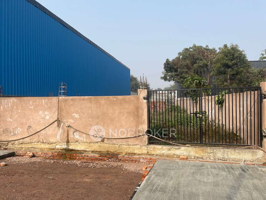 Godown/Warehouse in Sadiqpur, Ghaziabad for Rent 