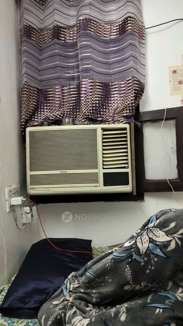 Shared Room for Female In 1 BHK  In Laxmi Nagar In Laxmi Nagar