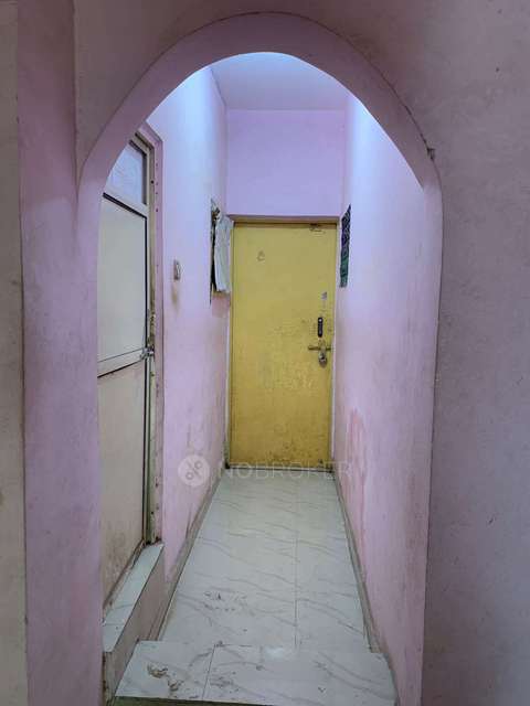 Shared Room for Male In 1 RK  In Kharadi 