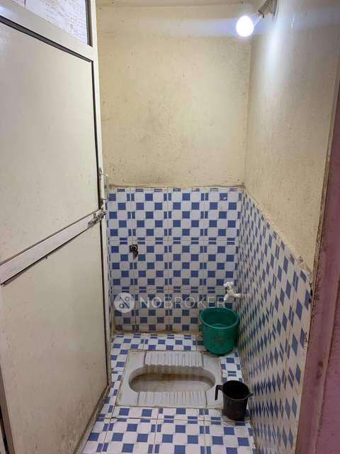 Shared Room for Male In 1 RK  In Kharadi 