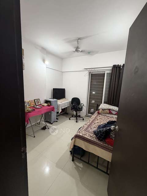 Single Room for Male In 3 BHK  In Mantra Insignia, Mundhwa In Mundhwa