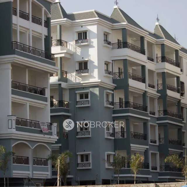 2 BHK Flat In Concrete Sangeeth For Sale  In Manikonda
