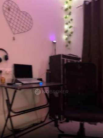 Single Room for Female In 2 BHK  In Mamurdi