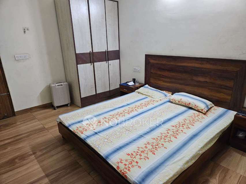 3 BHK Flat In Standlone Building for Rent  In Sector 52