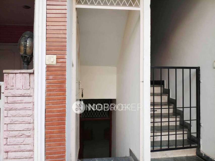 2 BHK House for Rent  In  East Of Kailash