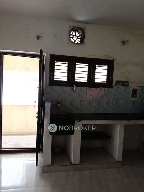 PG for Girls in Madhavaram