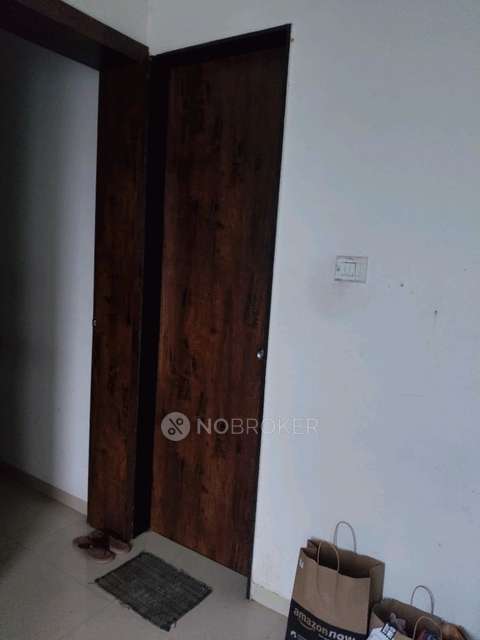 Shared Room for Female In 2 BHK  In Roshan Milestone In Tathawade