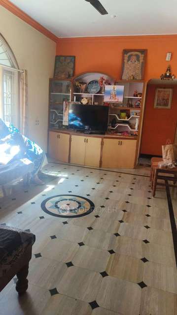 2 BHK Flat In Sb for Lease  In Mathikere