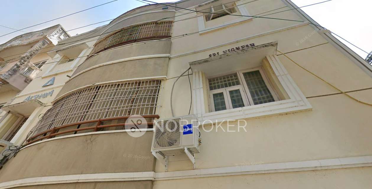 2 BHK Flat In Akshay Apartmnet For Sale  In Pallikaranai